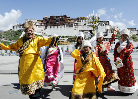 Chinese tourists mostly ignorant on the dark reality of China's occupation of Tibet